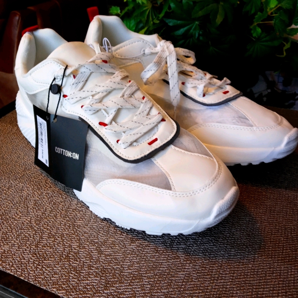 Mens New White Athletic Shoes sz. 12